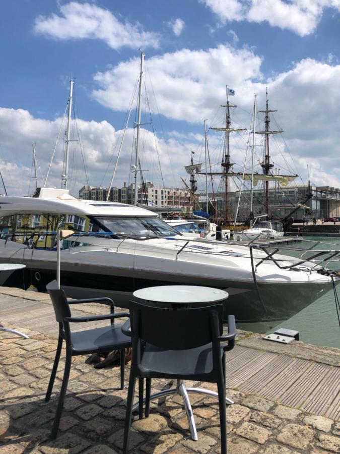 Les Pois Sont Verts La Rochelle  Luaran gambar